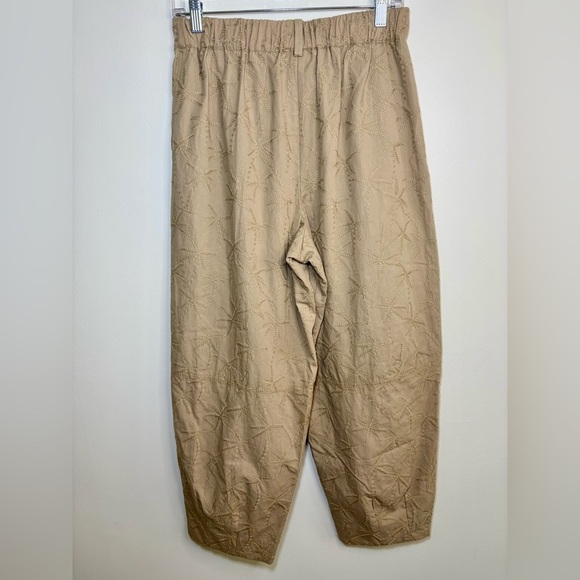 House of Harlow 1960 Textured Tan Joggers - Picture 3 of 10